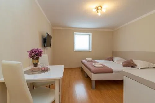 Apartments Leonarda