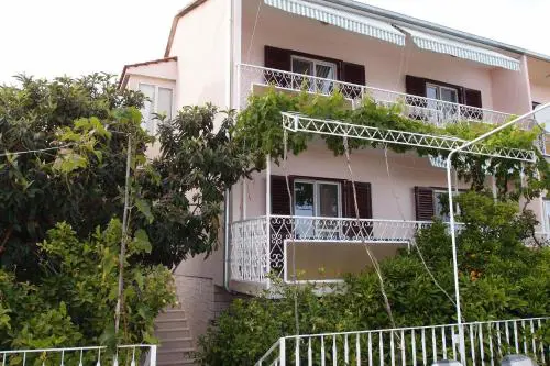 Apartments Mira
