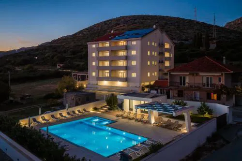 Apartments Top Hill