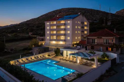 Apartments Top Hill