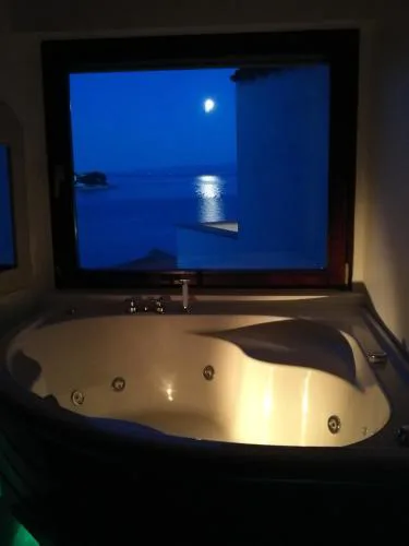 Beach house BellaVista with hot pool