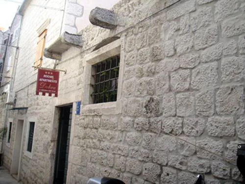 Dobra Apartments