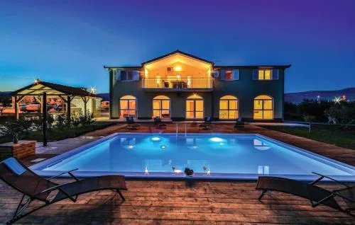 Family friendly apartments with a swimming pool Plano, Trogir - 24056