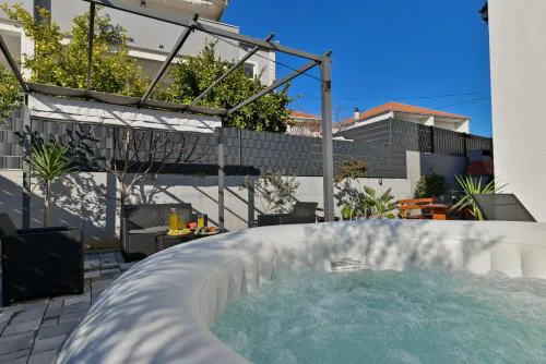luxury apartment with garden jacuzzi and wellness
