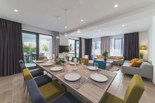 Luxury Villa close to the beach with pool ABEONA