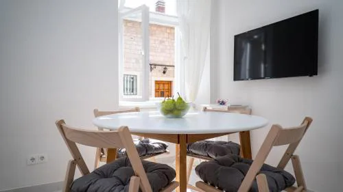Max suite