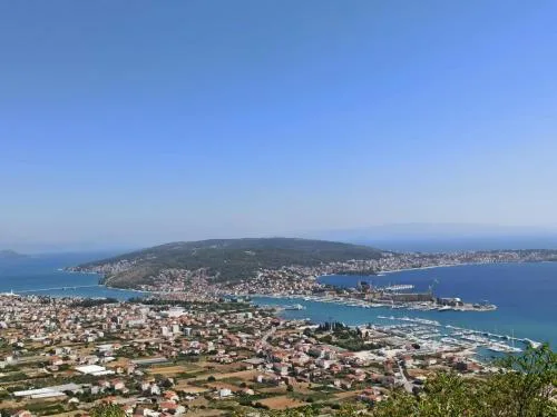 Roso apartment with sea view