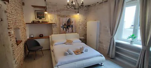 Studios Kadena Trogir - 18th century stone house