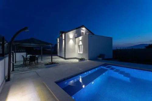 Villa Ana