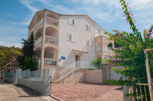 VILLA MIA TROGIR