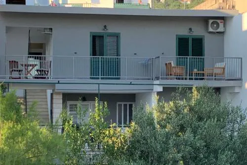 Apartments by the sea Tucepi - Makarska - 23118