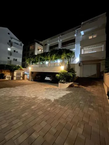 Apartments Stone Tučepi