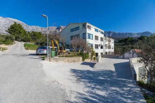 Apartments with parking space Tucepi, Makarska - 20878