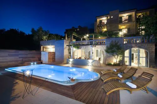 Apartments with swimming pool Tucepi, Makarska - 6817