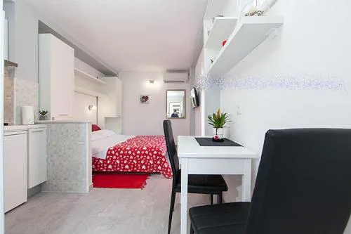 Studio apartment 3674-6 for 2 Pers in Tucepi
