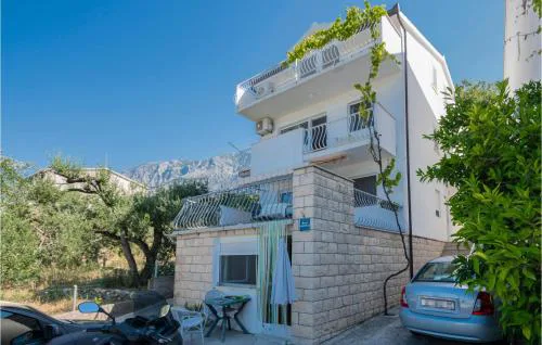 Two-Bedroom Apartment In Tucepi