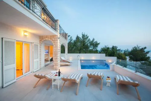 Villa Retro fusion a luxury villa in Tucepi