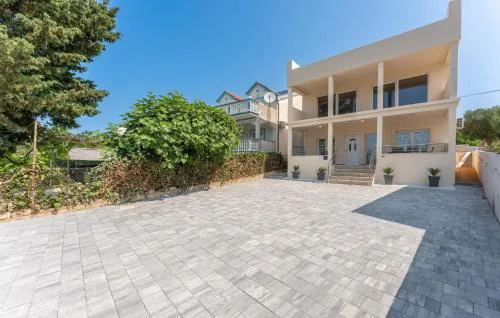 Amazing Home In Svpetar Na Moru