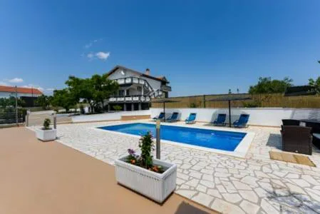 Villa Luka