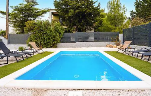 Stunning Home In Seline With Wifi