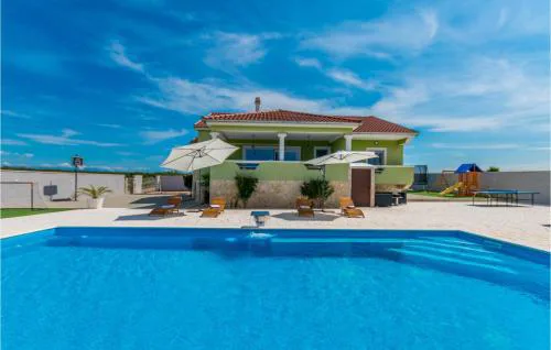 Stunning Home In Gornje Rastane