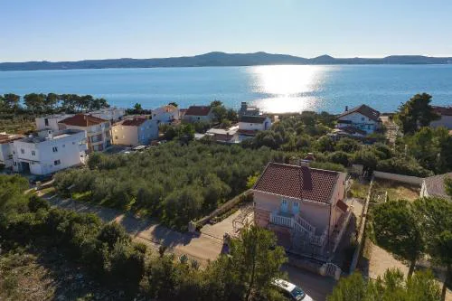 Apartments by the sea Sukosan, Zadar - 15036