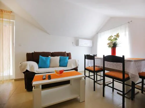 Apartments Kapetan - Standard Studio Apartment with Terrace