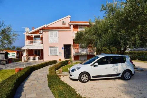 Apartments with parking space Sukosan, Zadar - 23919