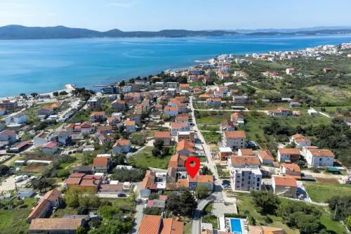 Family friendly house with a parking space Sukosan, Zadar - 6123