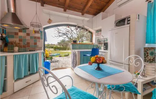 Gorgeous Apartment In Sukosan With Wifi
