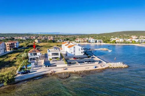 Seaside luxury villa with a swimming pool Sukosan, Zadar - 22250
