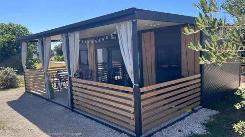 Vila Mia 3, camp Limoni