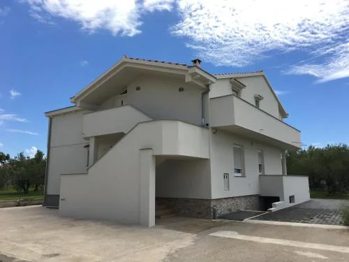 Apartments with parking space Bibinje, Zadar - 17855
