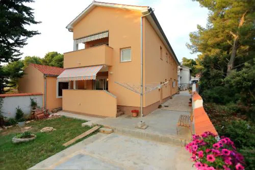Apartments with parking space Bibinje, Zadar - 18110