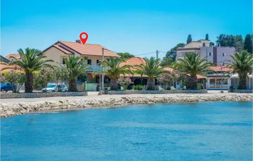 Holiday Home Crljenica Bb Cr