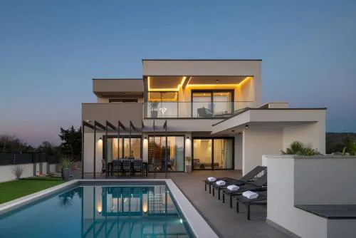 Villa Zenith with private pool and jacuzzi