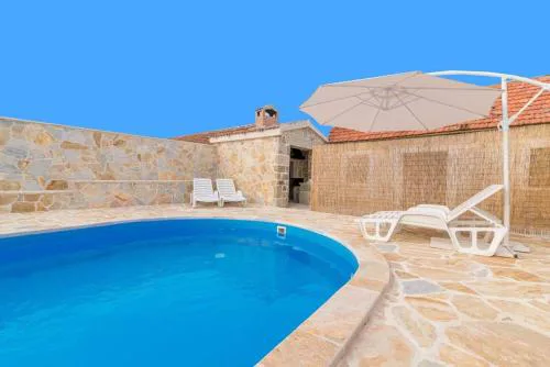 apartment rupalj with private pool