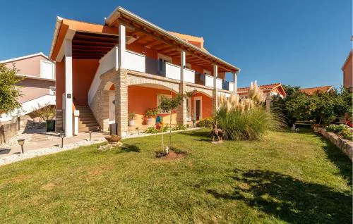 One-Bedroom Apartment In Podgradina