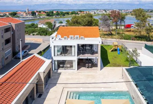 Luxury Villa Salt & Stone with spa area in Nin