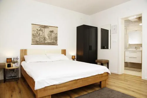 Studio Apartment Gea - Peaceful & Quiet - Queen Bed, Modern, Parking