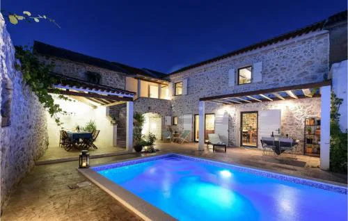 Villa Dvori