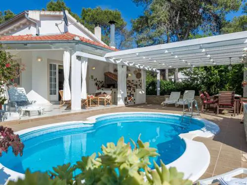 Holiday Home Maya by Interhome