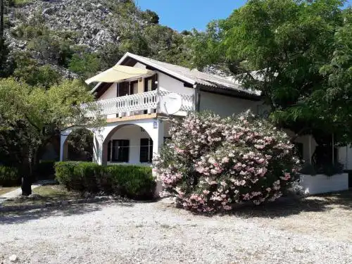 Holiday Home mit Meerblick by Interhome