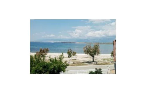 1 Bedroom Nice Apartment In Vir