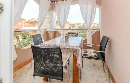 Amazing Apartment In Vir With Wifi