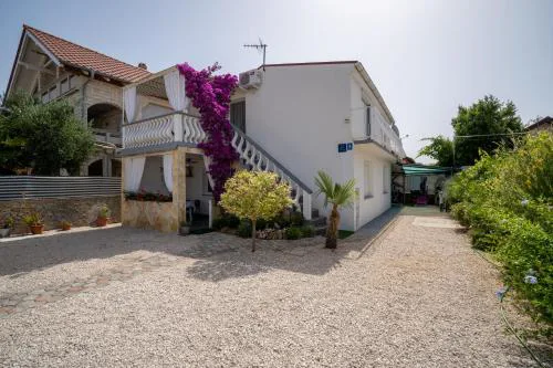 Apartman Mira