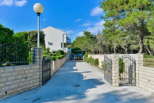 Apartments by the sea Vir - Torovi - Vir - Pedinka, Vir - 18587
