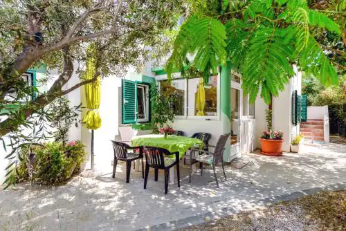 Apartments in Vir/Insel Vir 34750