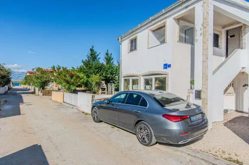 Apartments Ladika