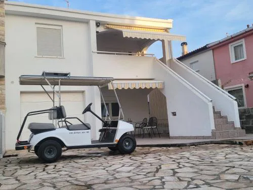 Apartments with parking spaces Vir - 22347